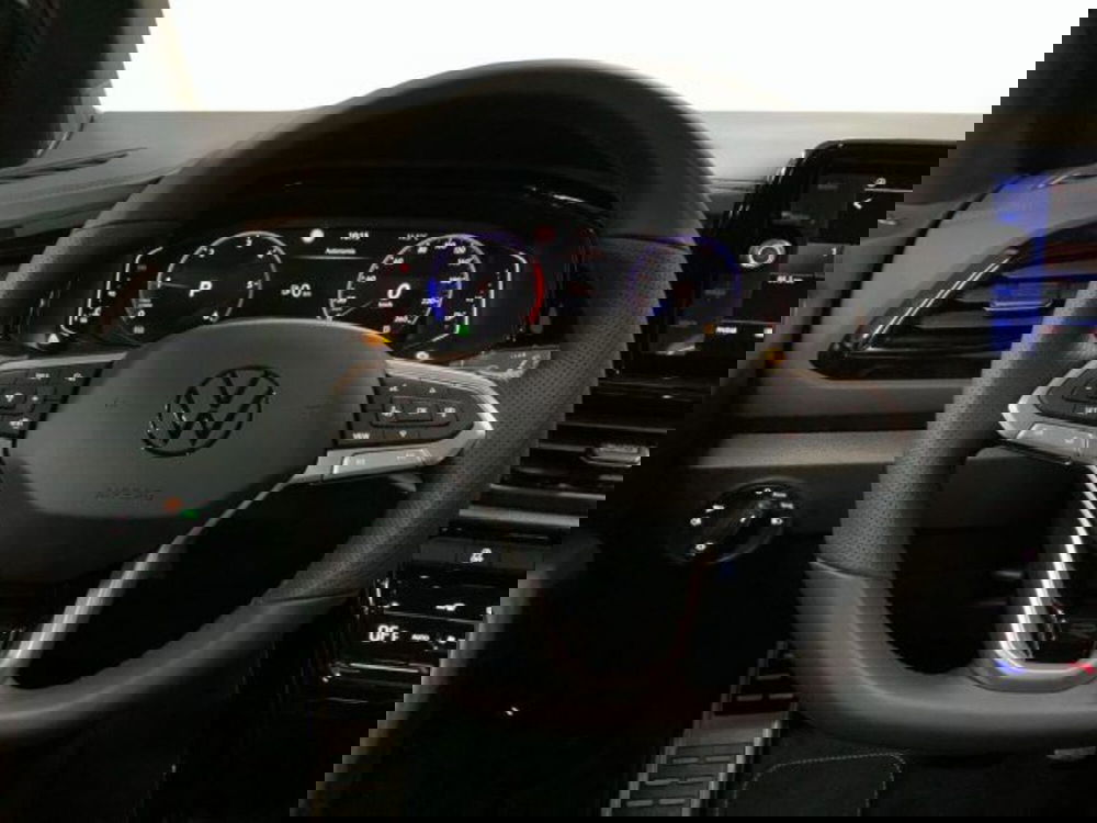 Volkswagen T-Roc nuova a Vicenza (8)