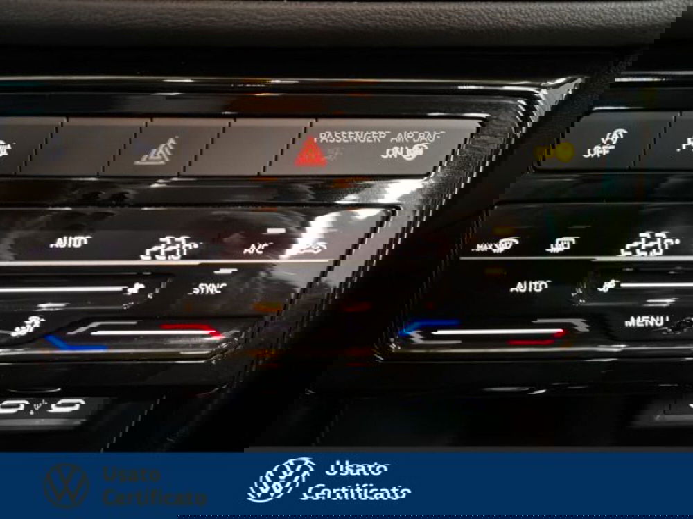 Volkswagen T-Cross usata a Vicenza (11)