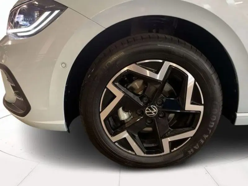 Volkswagen Polo nuova a Vicenza (18)