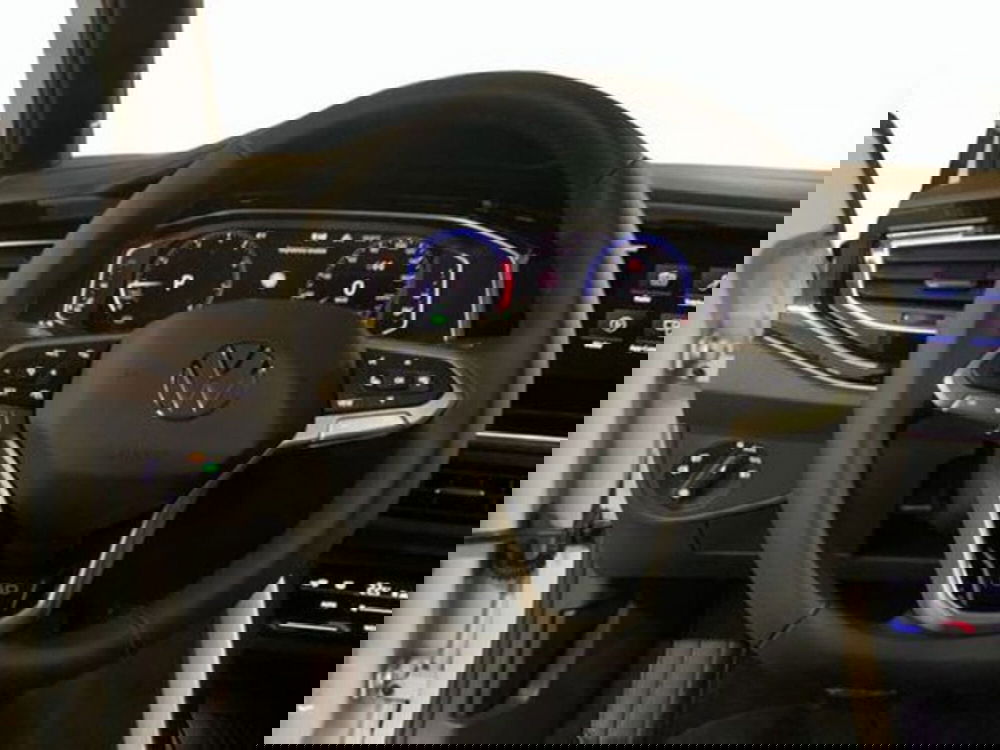 Volkswagen Polo nuova a Vicenza (7)