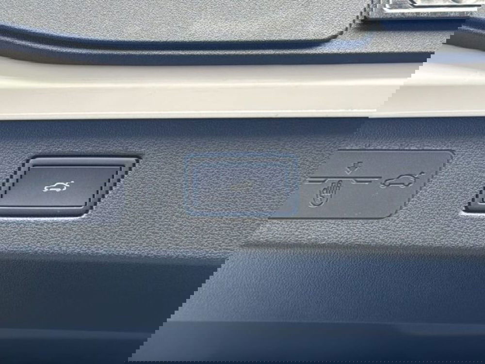 Volkswagen T-Roc nuova a Vicenza (13)