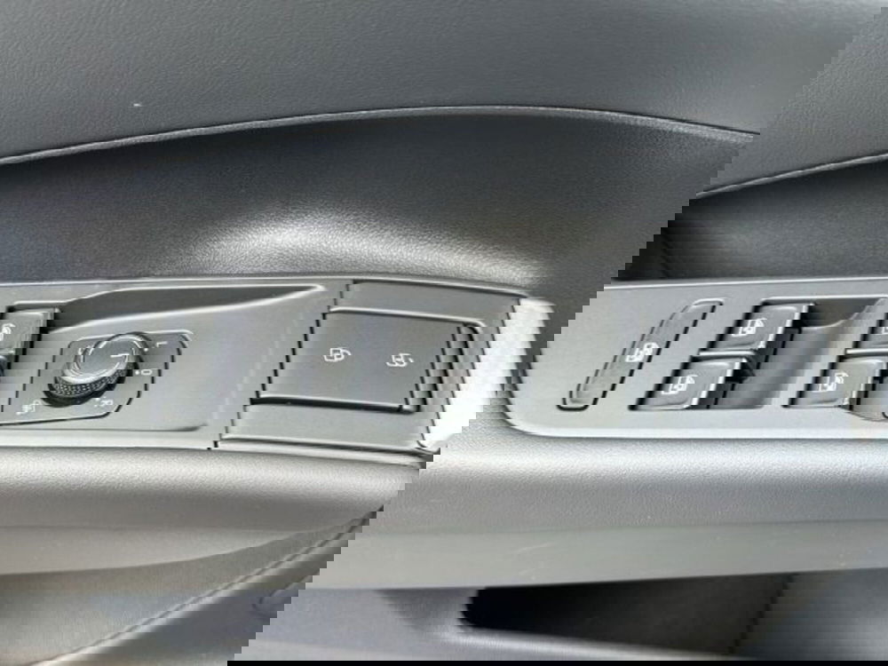 Volkswagen T-Roc nuova a Vicenza (14)