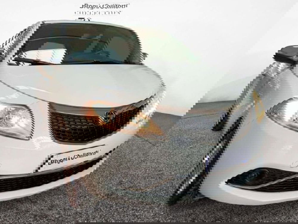 Lancia Ypsilon usata a Firenze