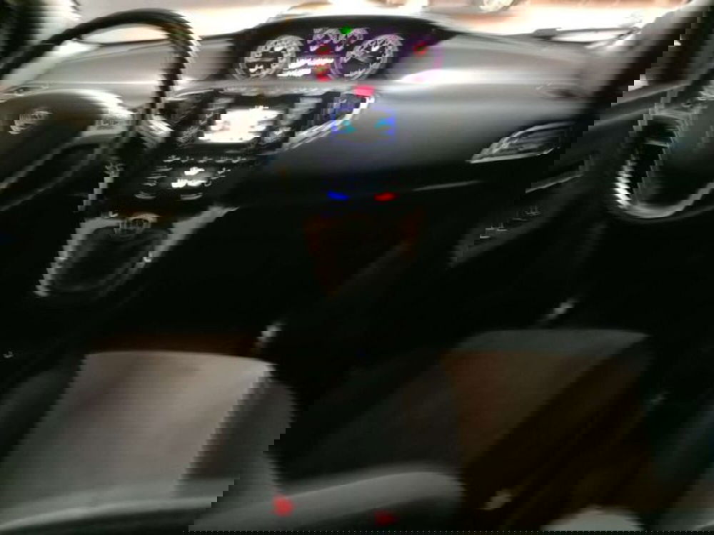 Lancia Ypsilon usata a Firenze (10)