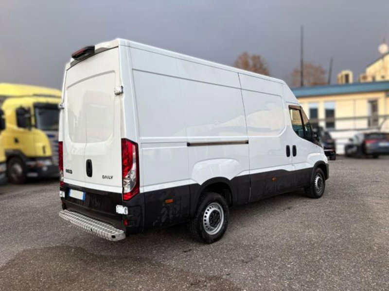 Iveco Daily Furgone usata a Brescia (4)