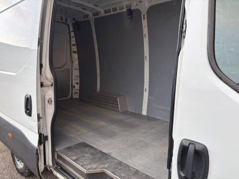 Iveco Daily Furgone usata a Brescia (8)