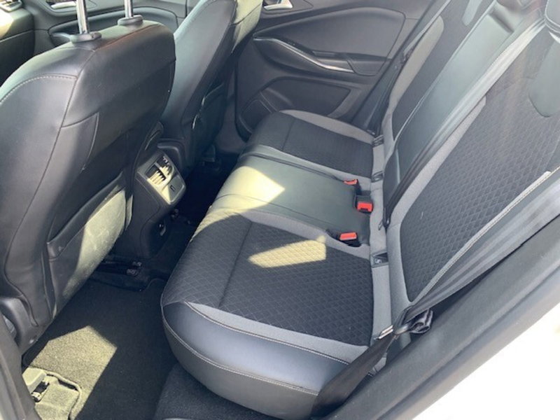 Opel Grandland X usata a Catania (12)