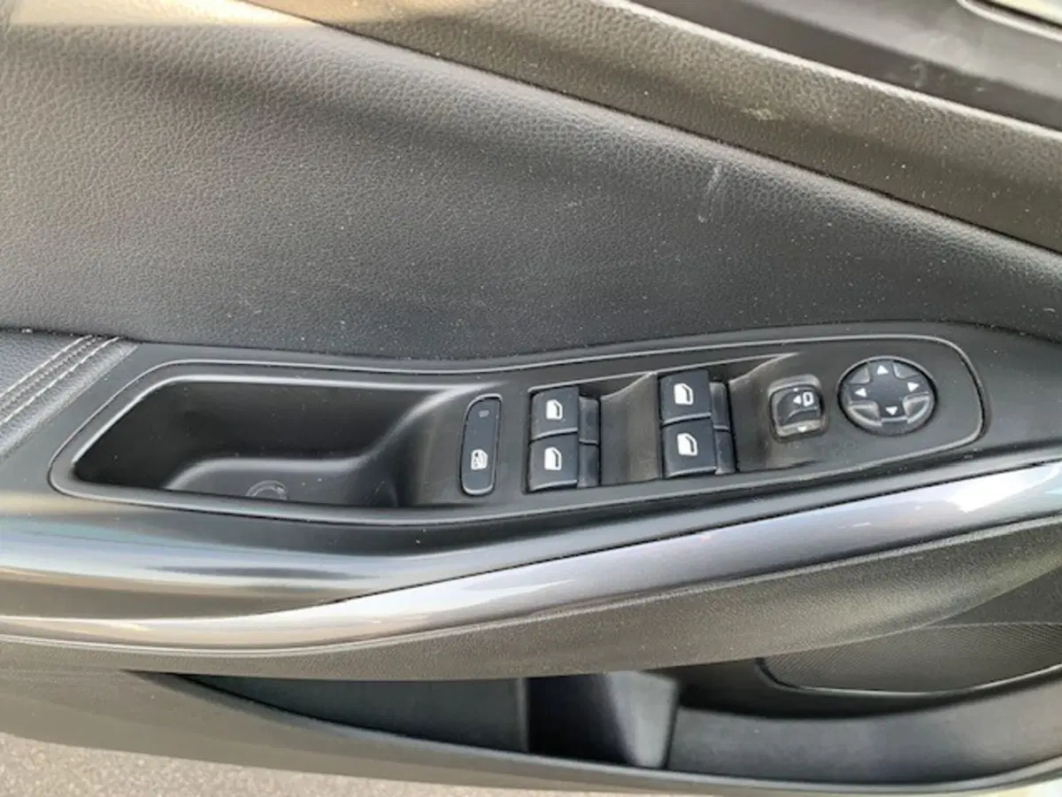 Opel Grandland X usata a Catania (16)