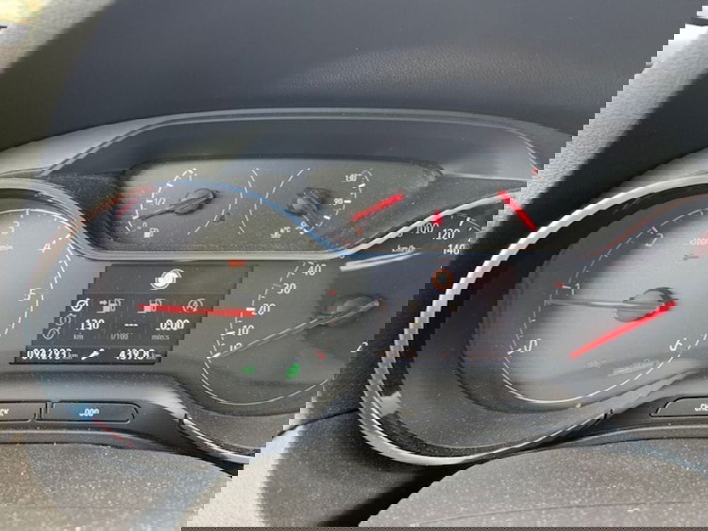 Opel Grandland X usata a Catania (6)