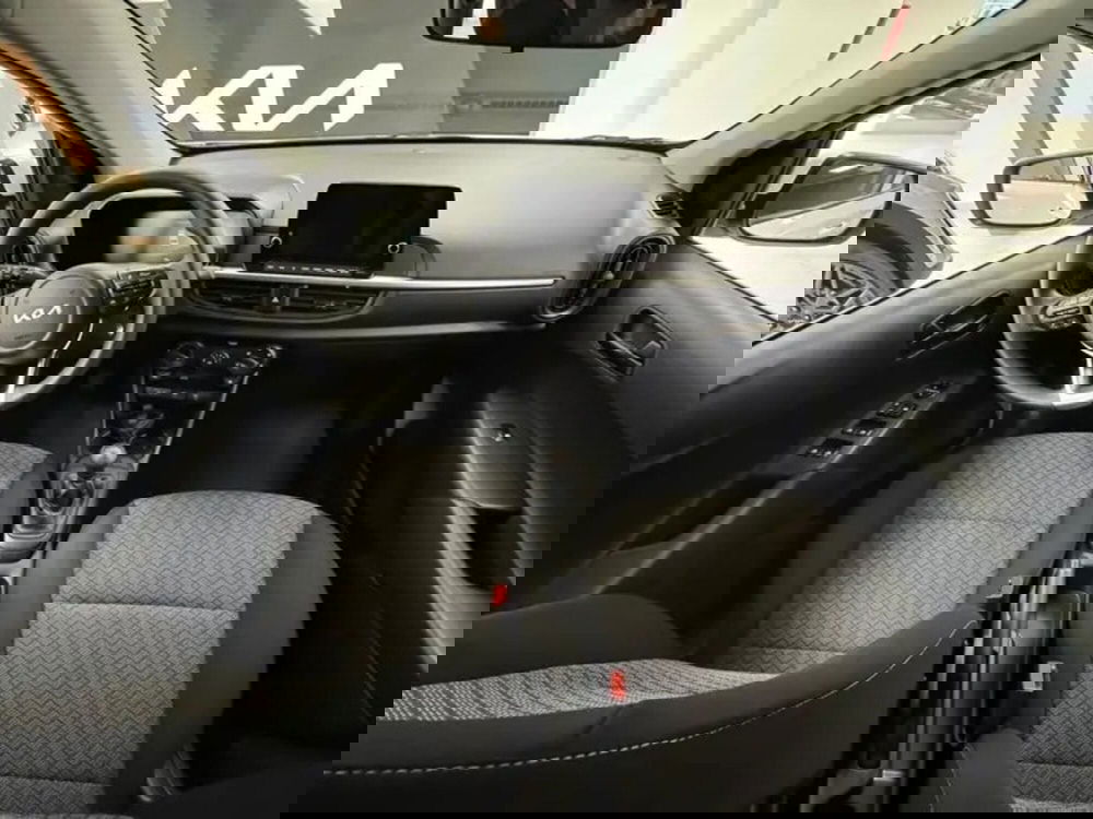 Kia Picanto nuova a Cosenza (7)