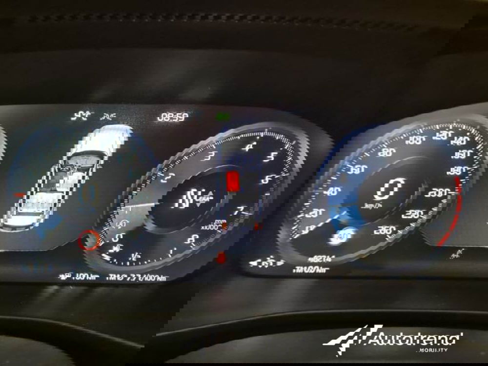 Volvo XC40 usata a Bari (18)