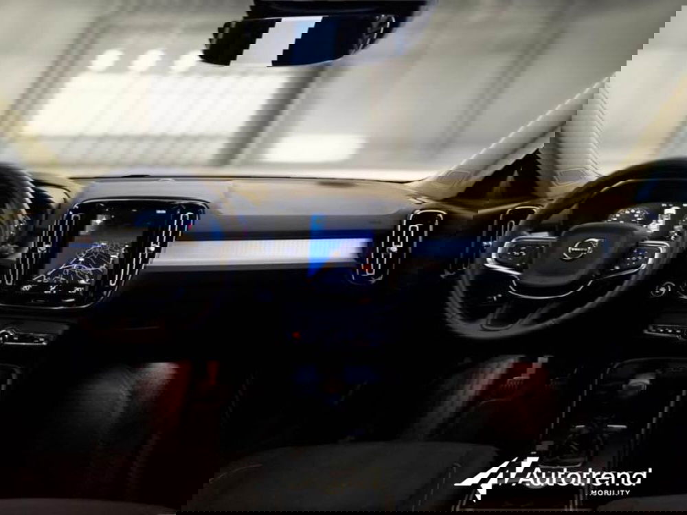 Volvo XC40 usata a Bari (7)