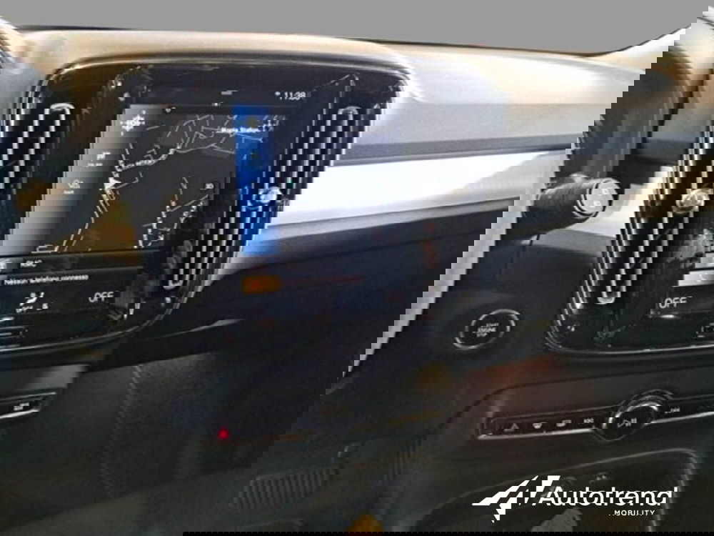 Volvo XC40 usata a Bari (11)