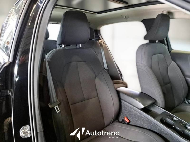 Volvo XC40 usata a Bari (8)