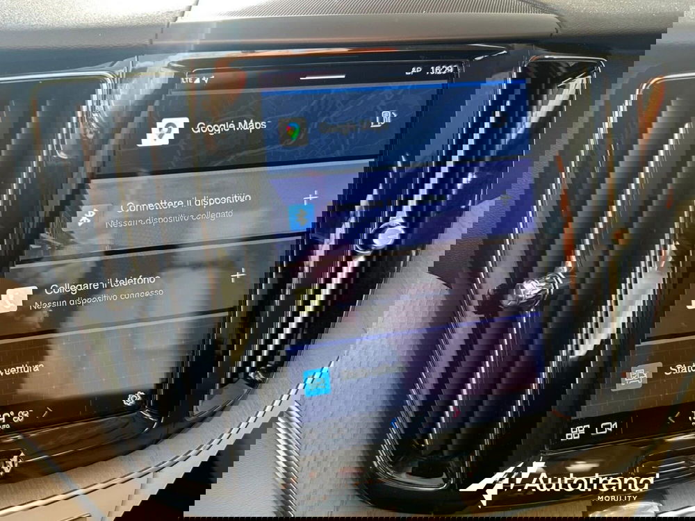 Volvo XC60 usata a Bari (14)