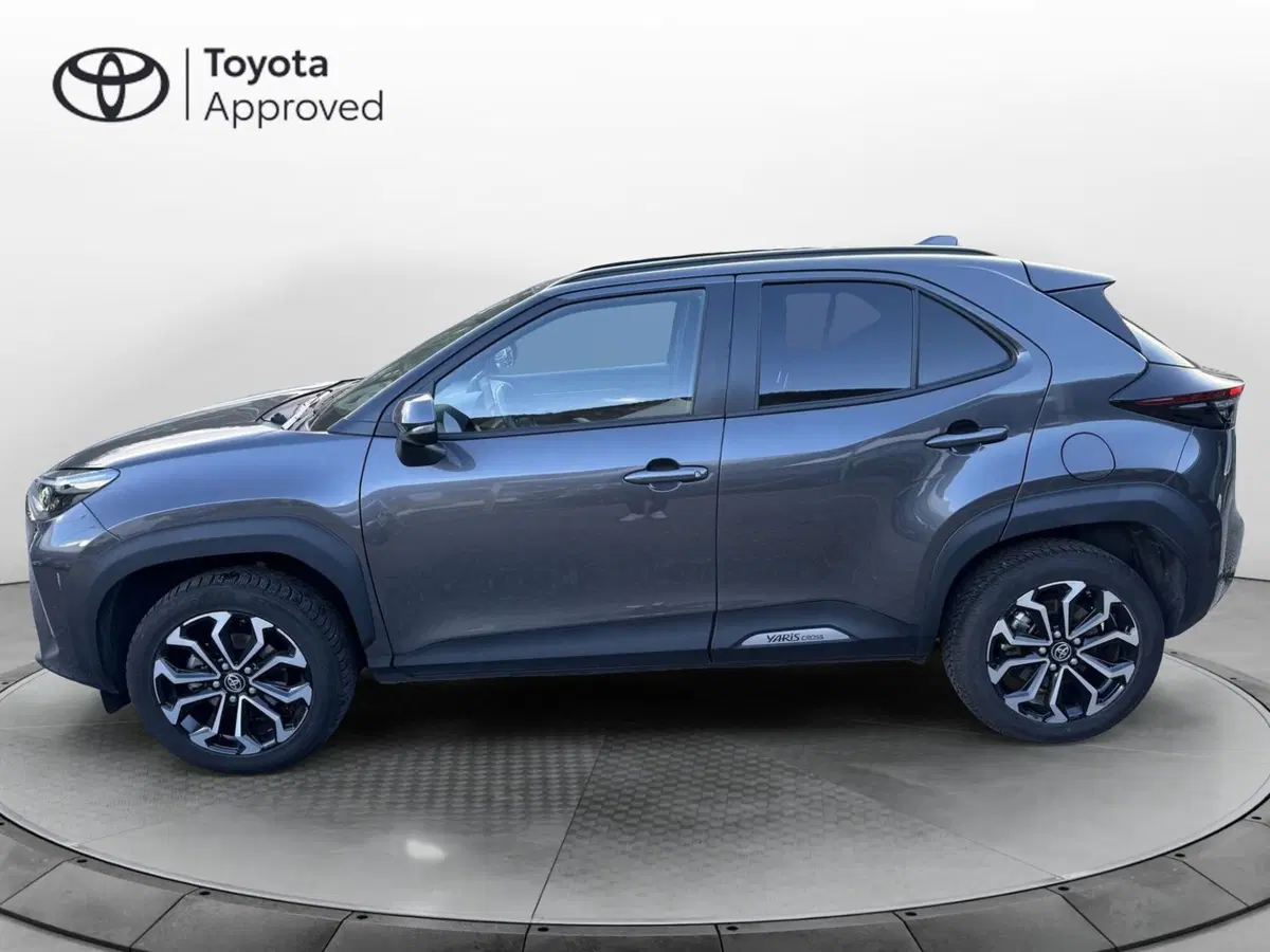 Toyota Yaris Cross usata a Como (3)