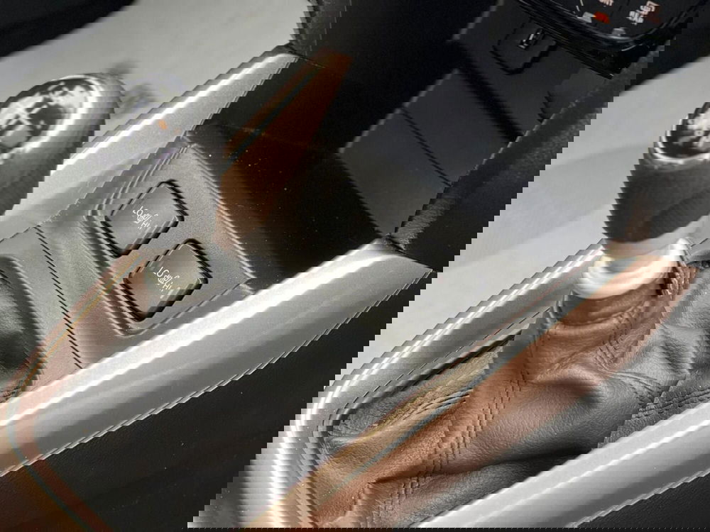 Suzuki Vitara usata a Matera (19)