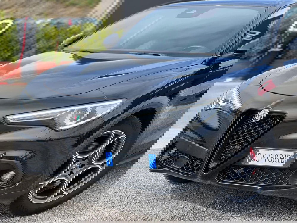 Alfa Romeo Stelvio usata a Matera (2)