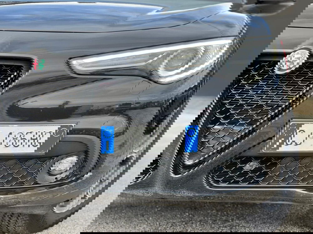 Alfa Romeo Stelvio usata a Matera (3)