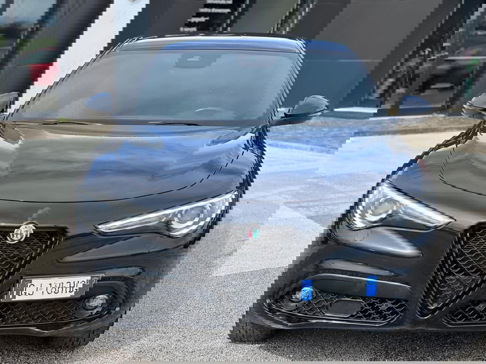 Alfa Romeo Stelvio usata a Matera (8)