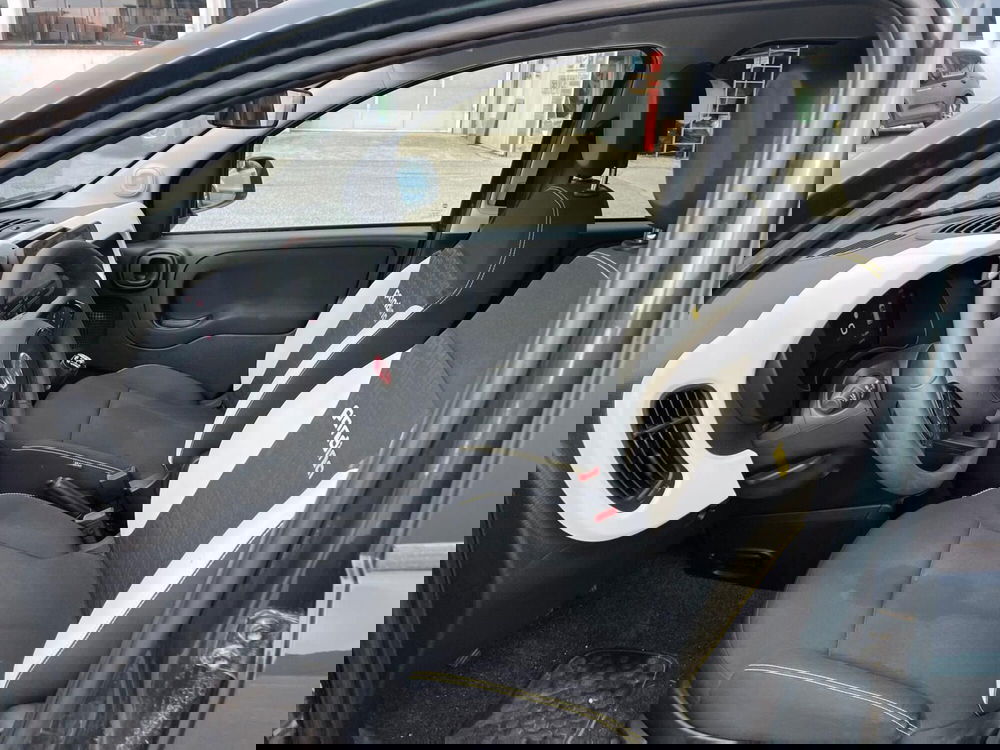 Fiat Panda Cross usata a Milano (13)