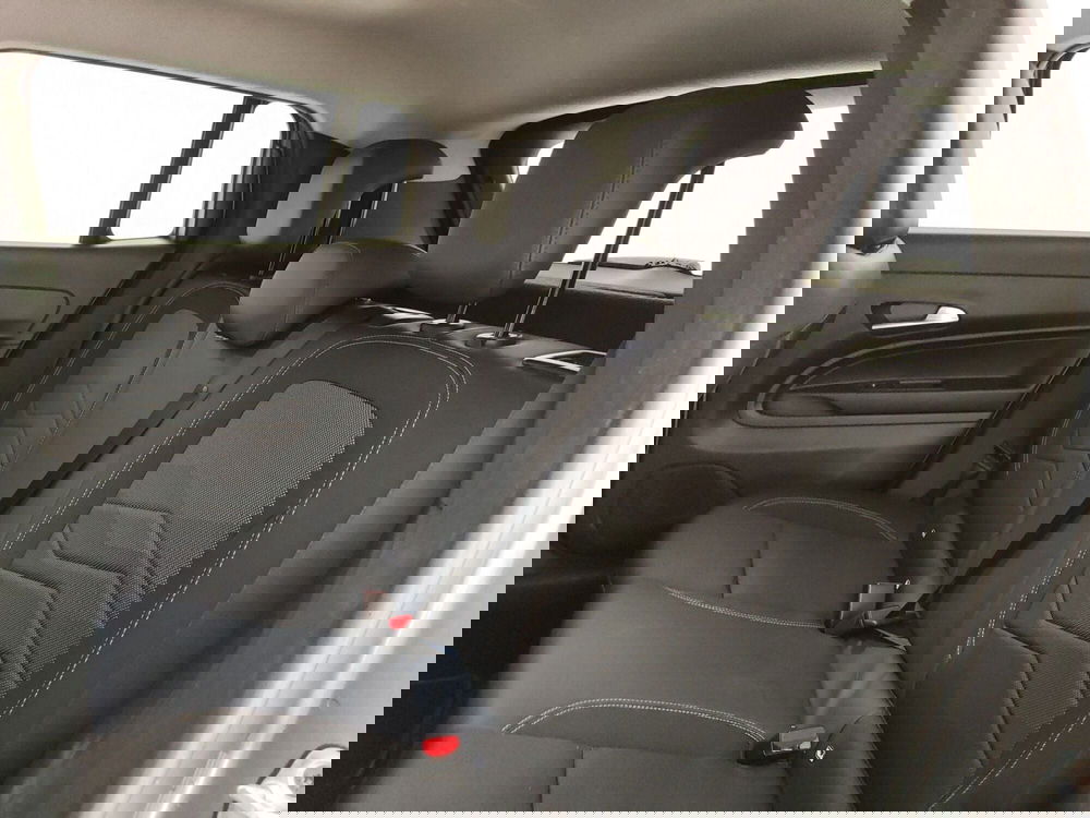 Jeep Avenger usata a Caserta (19)