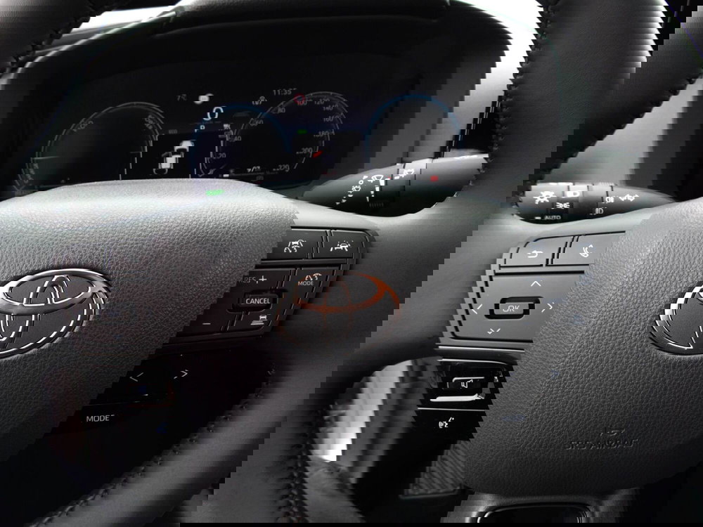 Toyota Toyota C-HR nuova a Treviso (13)