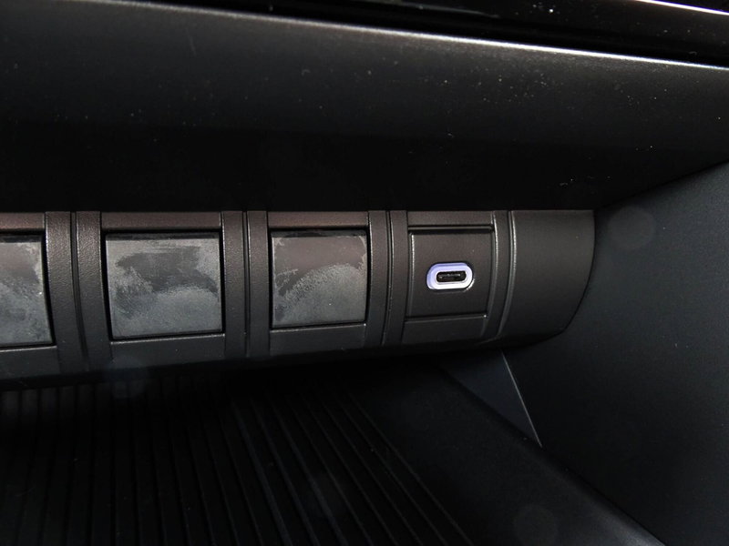 Toyota Toyota C-HR nuova a Treviso (18)