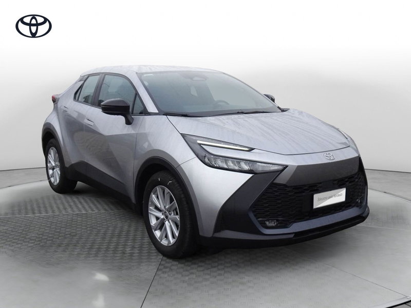 Toyota Toyota C-HR nuova a Treviso (3)