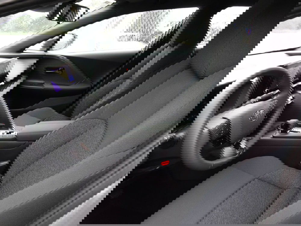 Toyota Toyota C-HR nuova a Treviso (9)