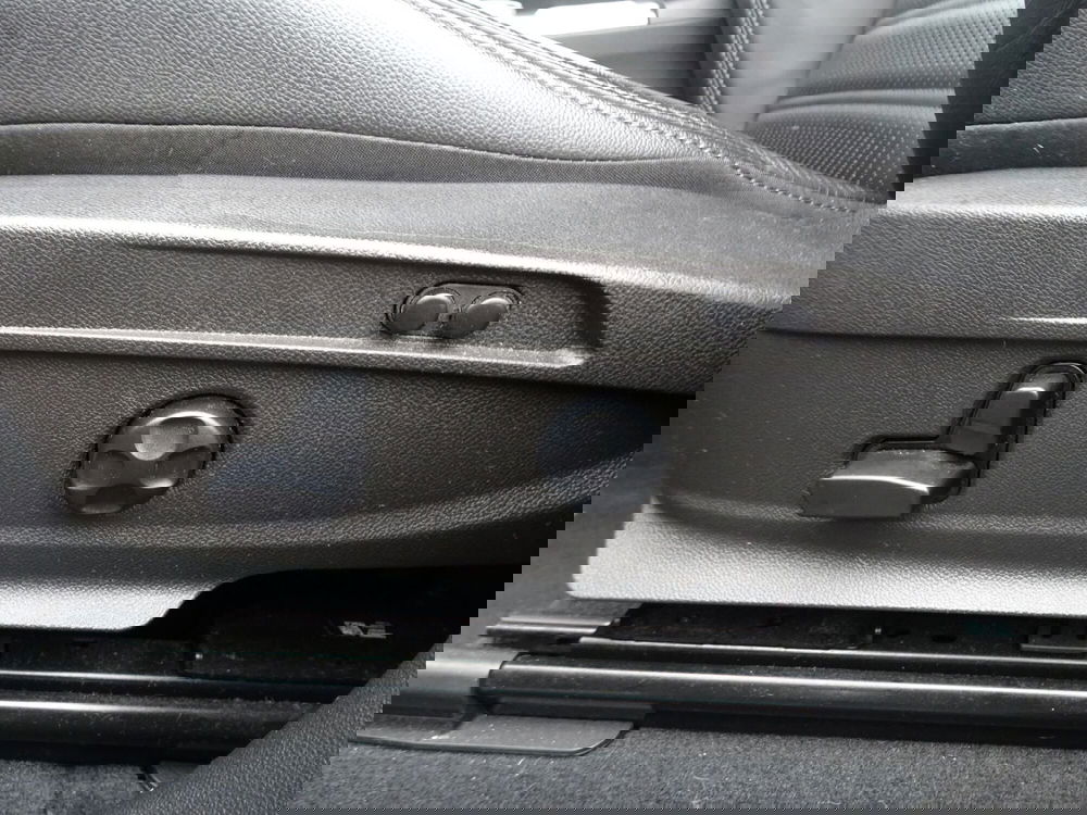 Alfa Romeo Stelvio usata a Treviso (14)