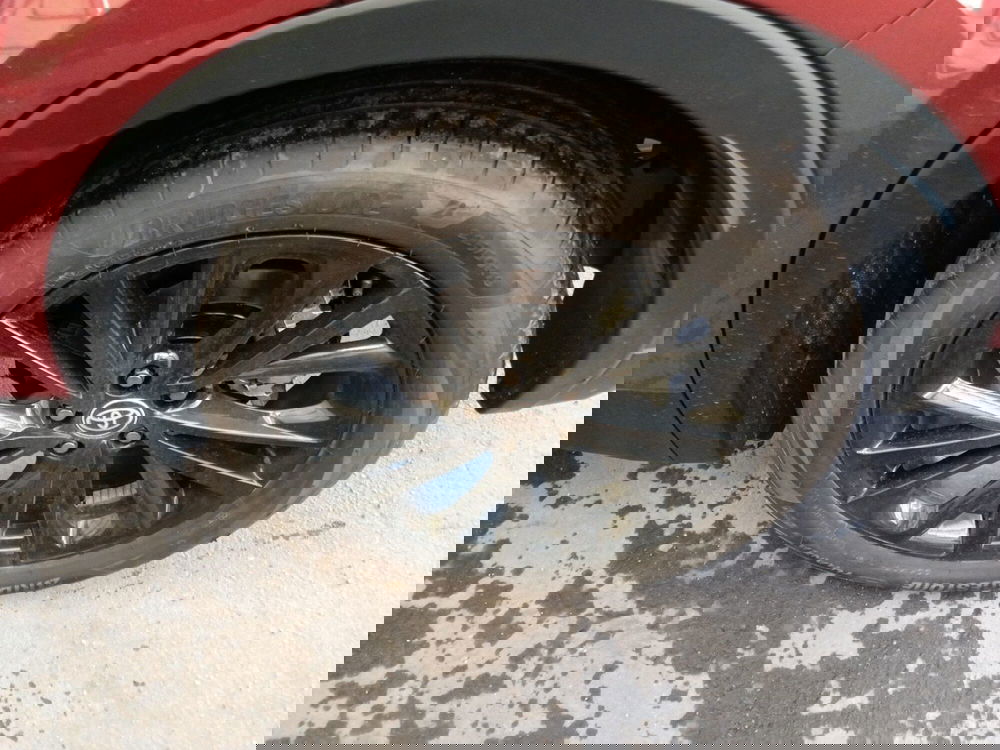 Toyota Toyota C-HR usata a Milano (13)