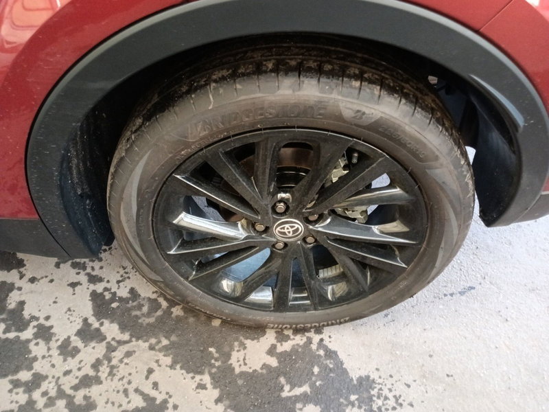 Toyota Toyota C-HR usata a Milano (13)