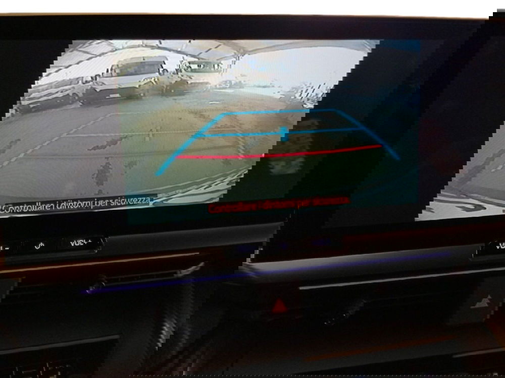 Toyota Toyota C-HR usata a Milano (17)