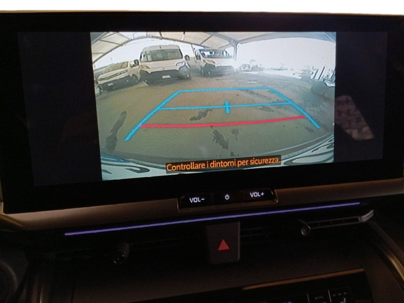 Toyota Toyota C-HR usata a Milano (17)