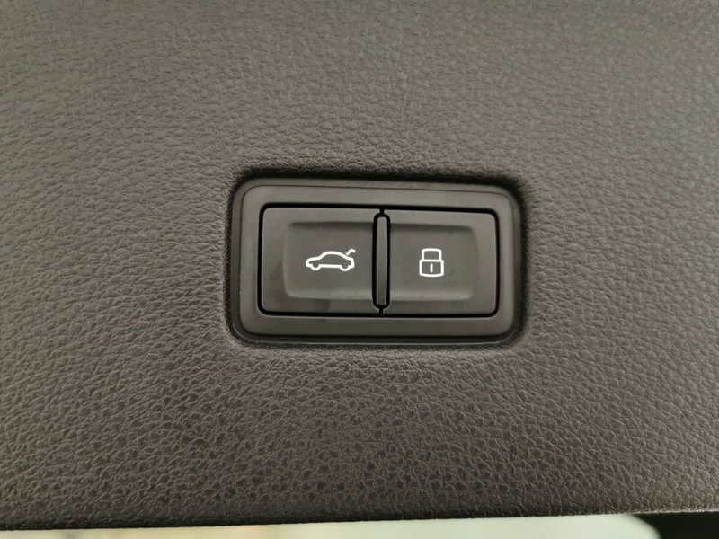 Audi Q8 Sportback usata a Chieti (8)