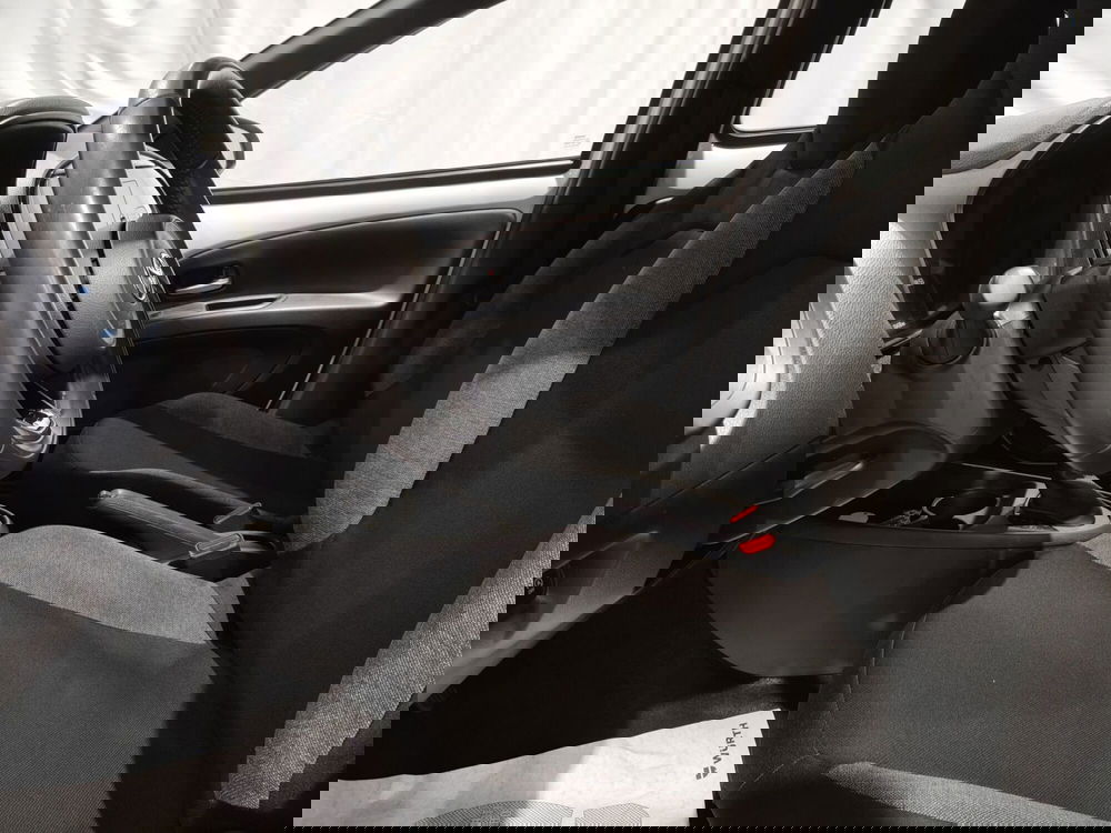 Toyota Aygo X usata a Roma (13)