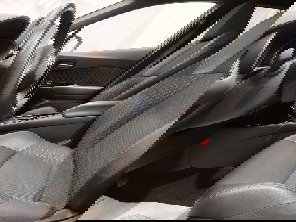 Toyota Toyota C-HR usata a Frosinone (14)