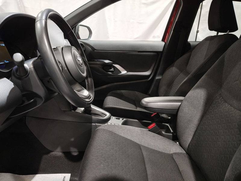 Toyota Yaris Cross usata a Roma (14)