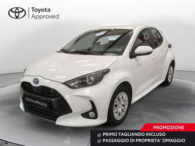 Toyota Yaris 1.5 Hybrid 5 porte Energy del 2023 usata a Frosinone