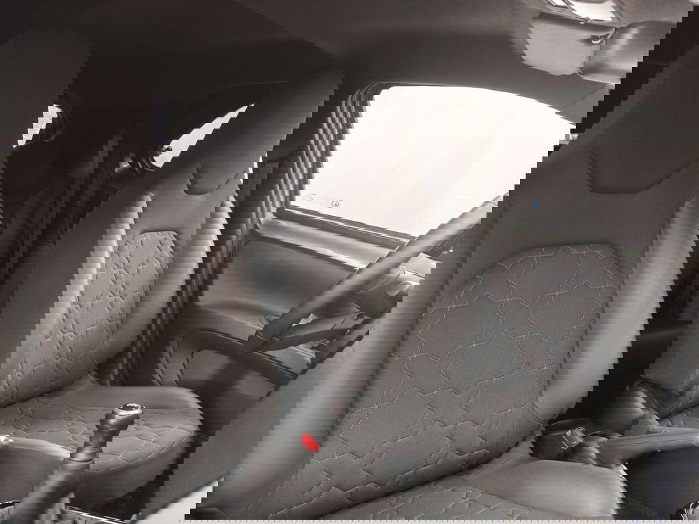 Toyota Aygo X usata a Frosinone (7)