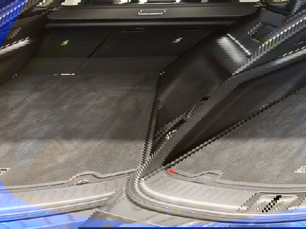 Toyota Corolla Touring Sports usata a Roma (12)