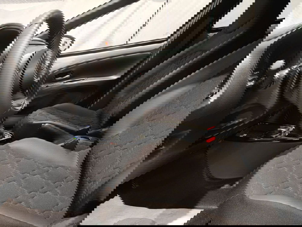 Toyota Aygo X usata a Roma (13)