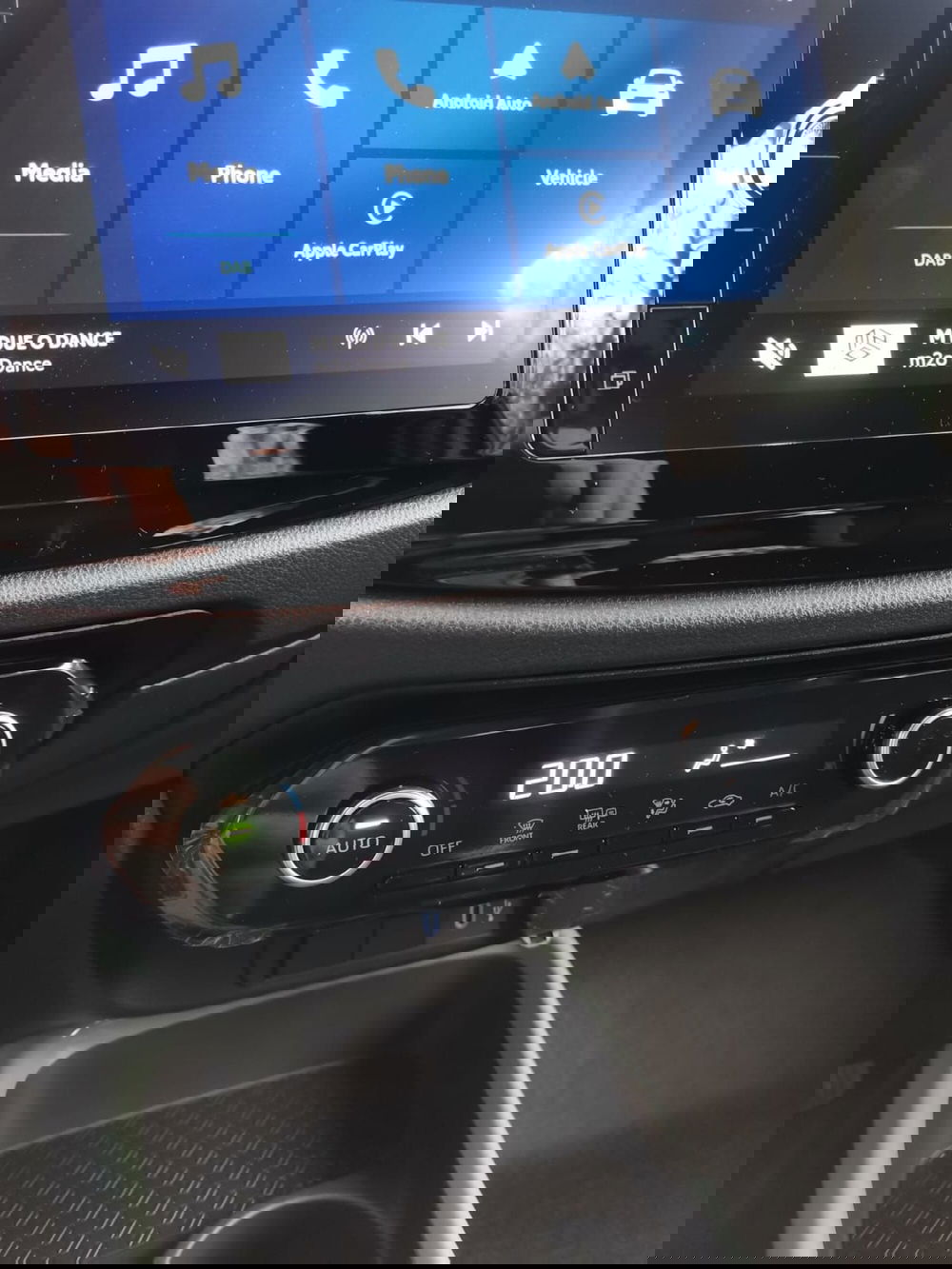 Toyota Aygo X nuova a Bologna (17)