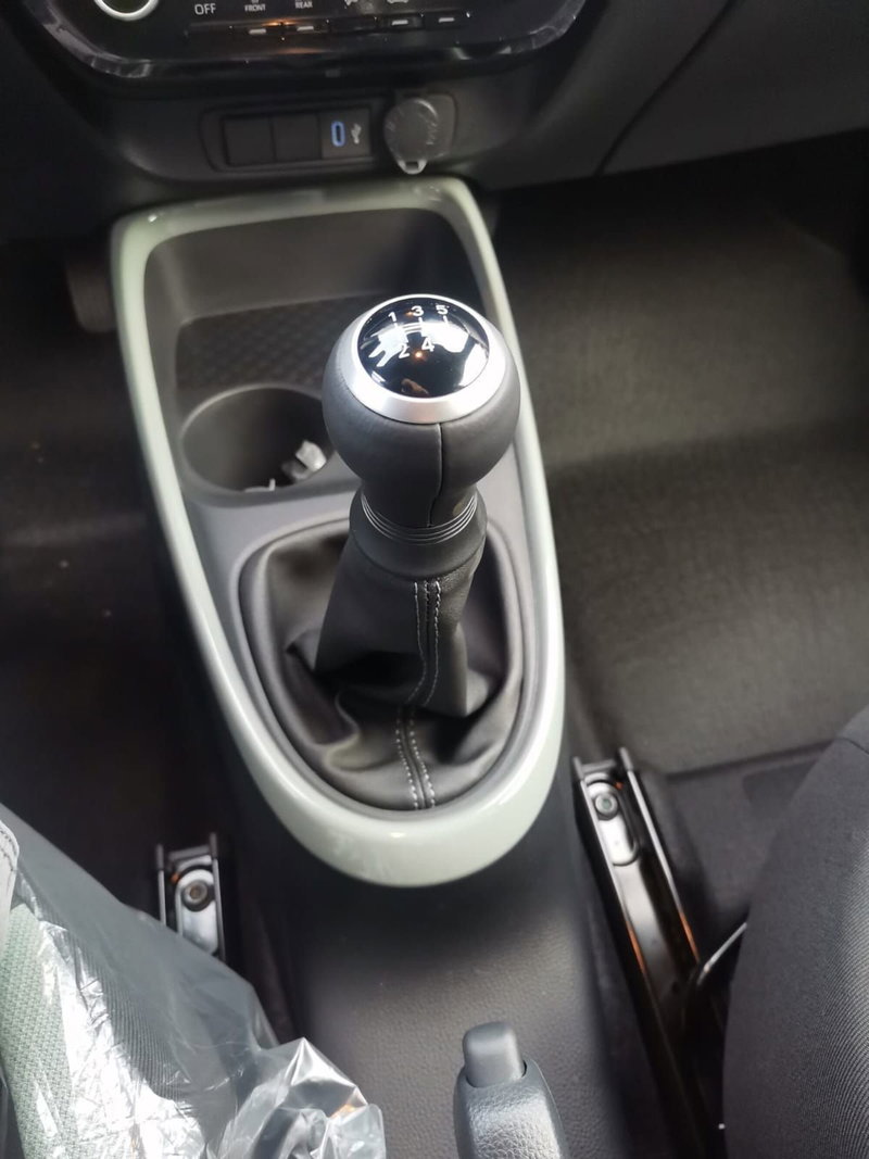 Toyota Aygo X nuova a Bologna (18)