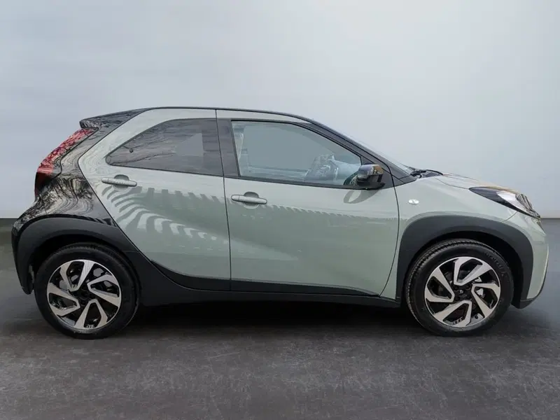 Toyota Aygo X nuova a Bologna (4)
