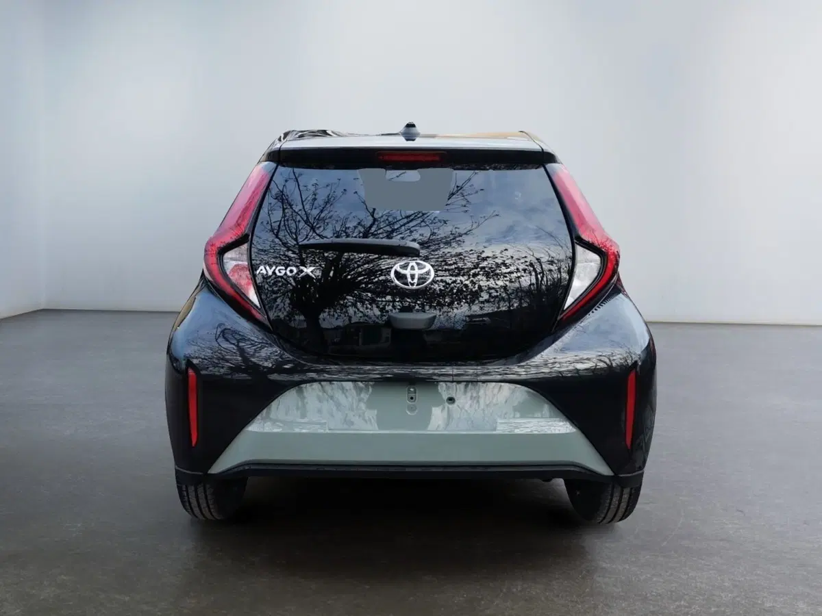 Toyota Aygo X nuova a Bologna (6)