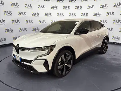 Renault Megane E-Tech Electric Iconic EV60 220cv AC22 del 2025 usata a Imola