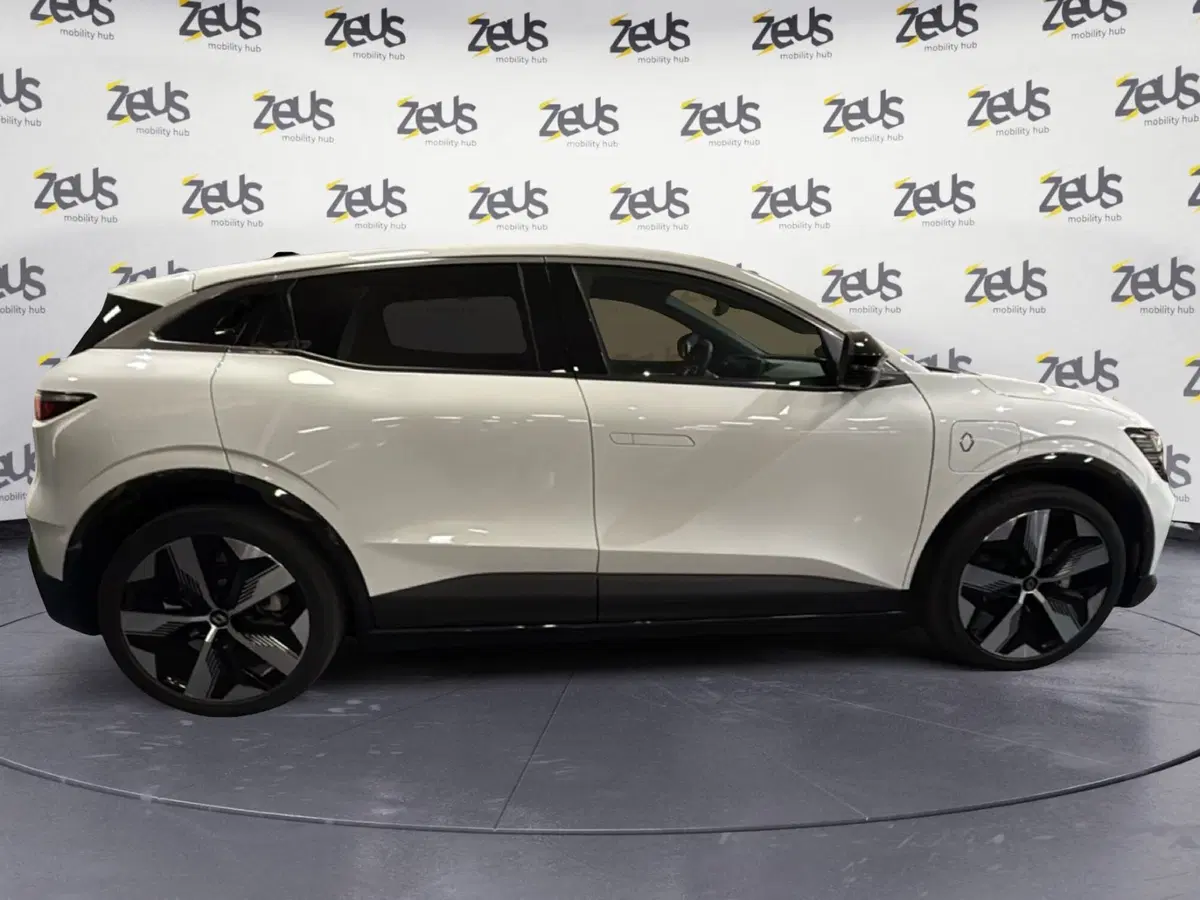 Renault Megane E-Tech Electric usata a Bologna (7)