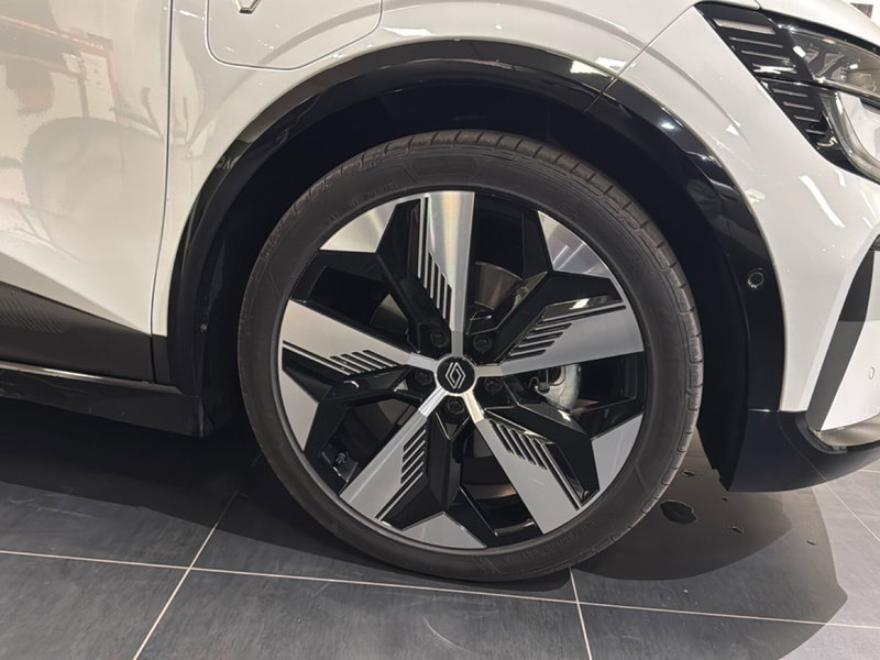 Renault Megane E-Tech Electric usata a Bologna (9)